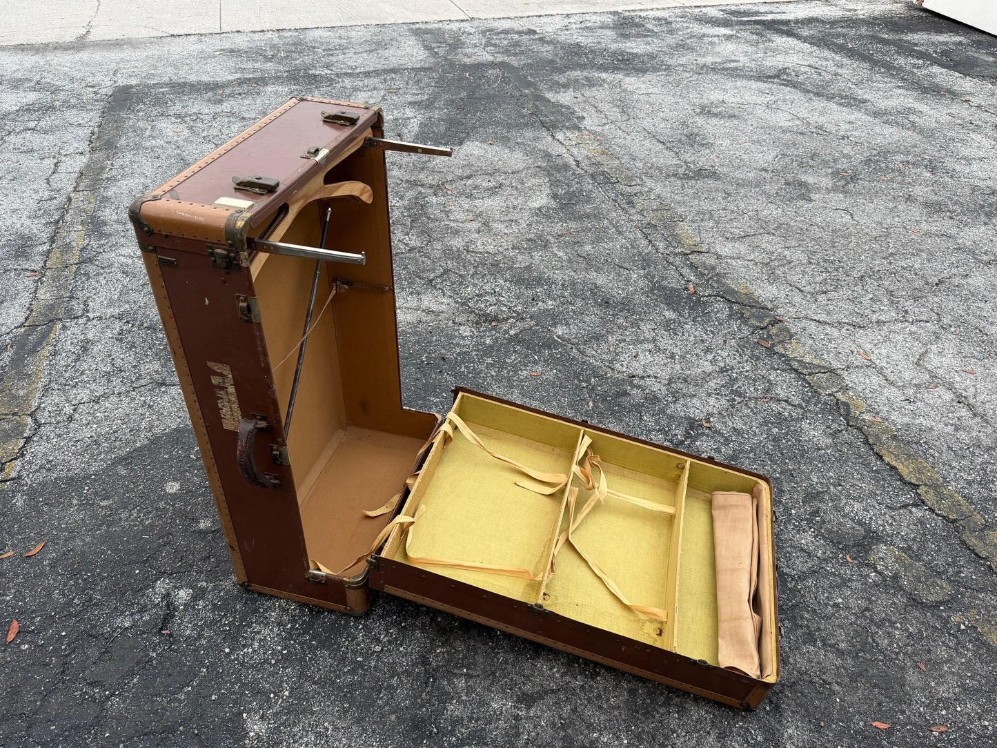 Frisman Vintage Vintage Hartmann Gibraltarized Hard Case Steamer Trunk Luggage 1940's