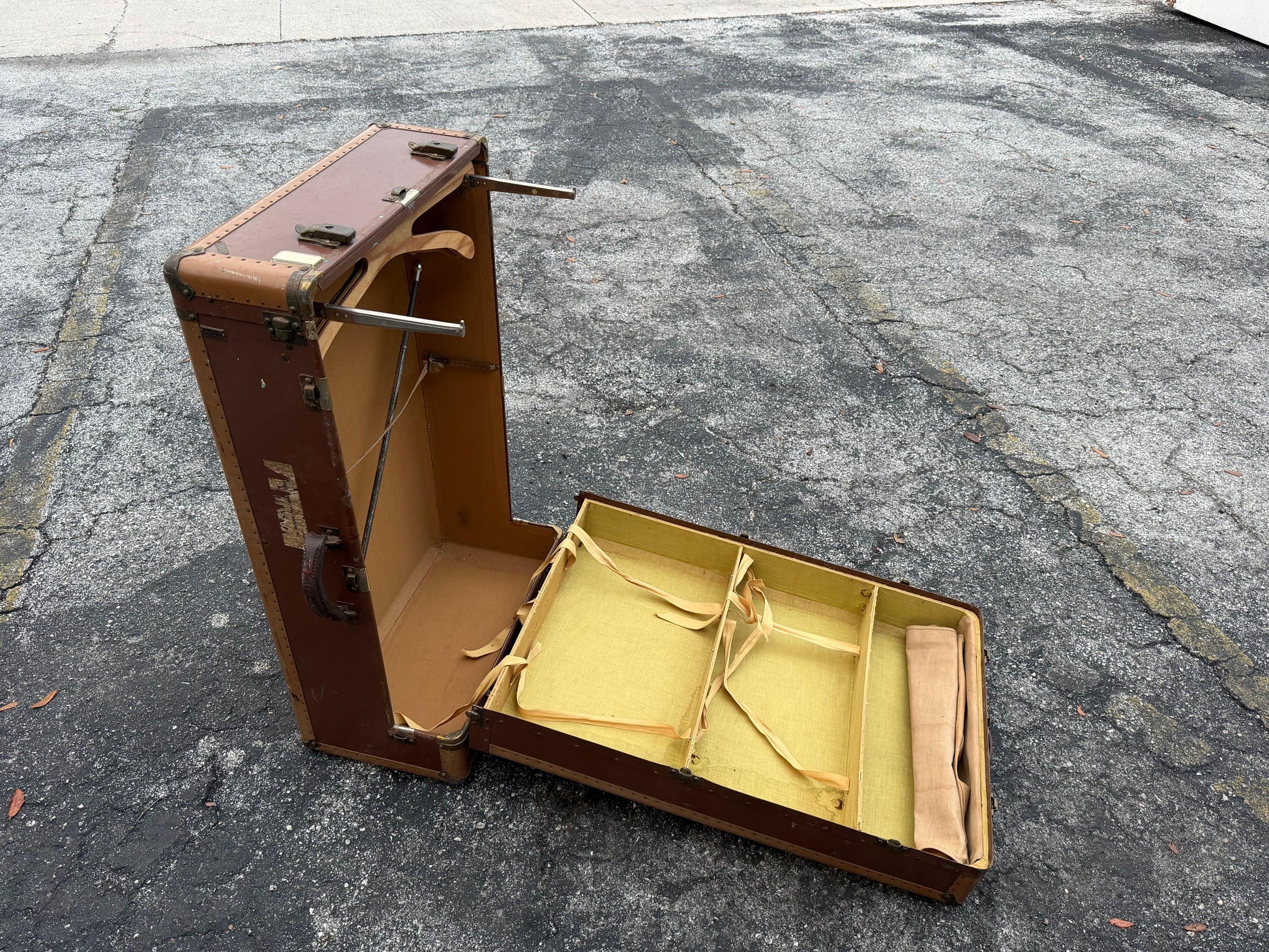 Frisman Vintage Vintage Hartmann Gibraltarized Hard Case Steamer Trunk Luggage 1940's