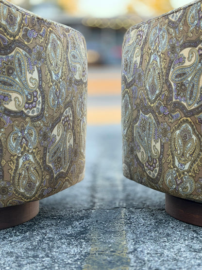 Frisman Vintage Original Milo Baughman for Thayer Coggin Swivel and Tilt Scoop Chairs 1970's