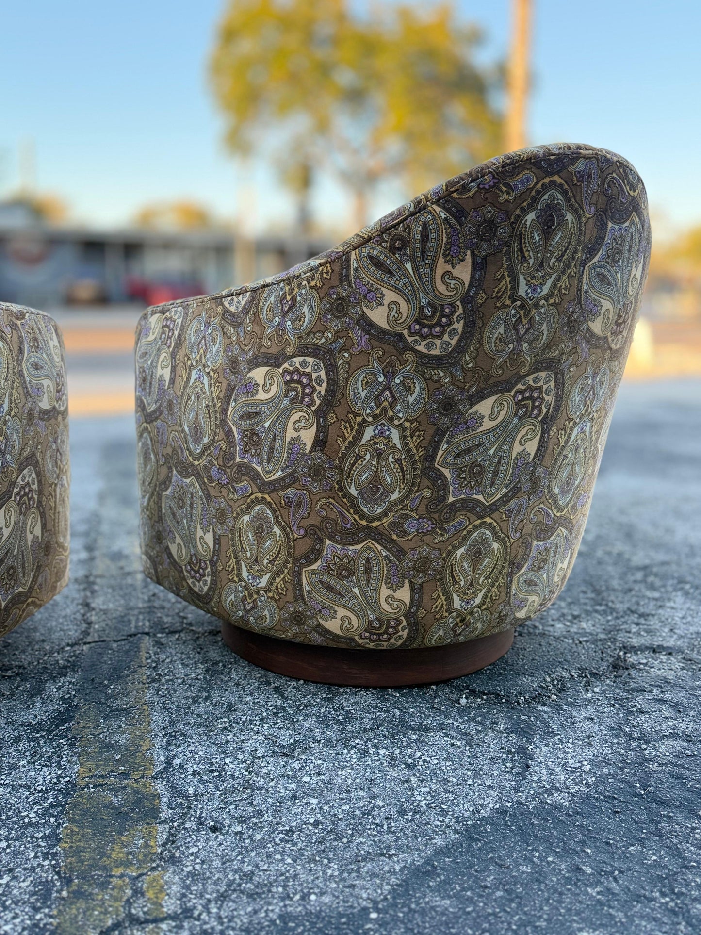 Frisman Vintage Original Milo Baughman for Thayer Coggin Swivel and Tilt Scoop Chairs 1970's