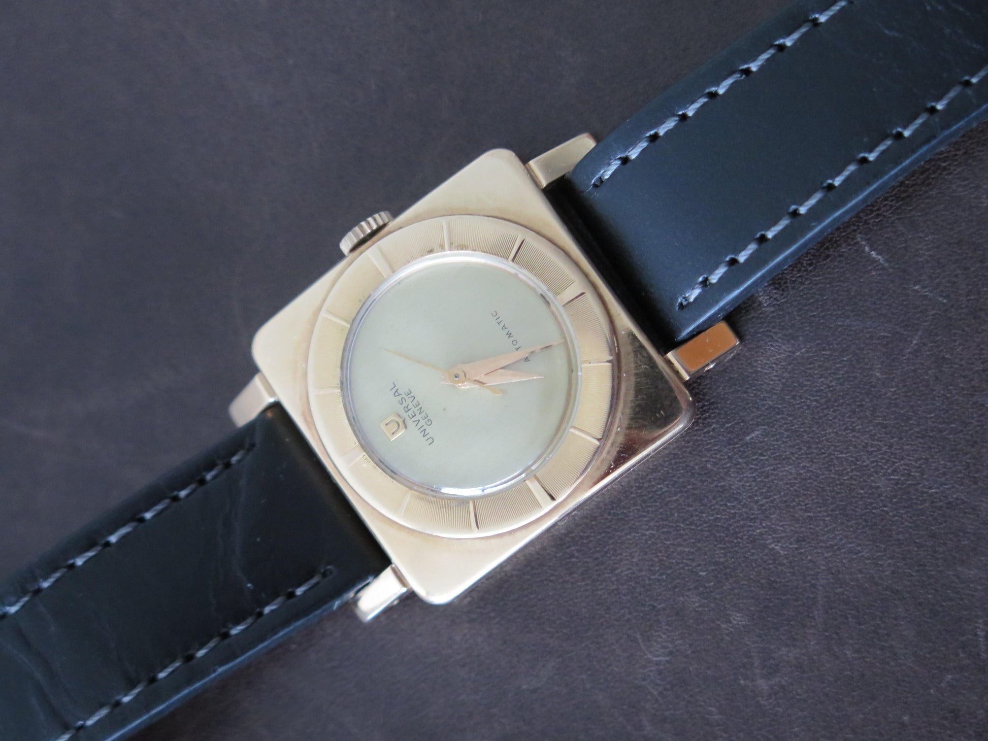 Frisman Vintage Universal Geneve Pink Gold Bumper Automatic Watch