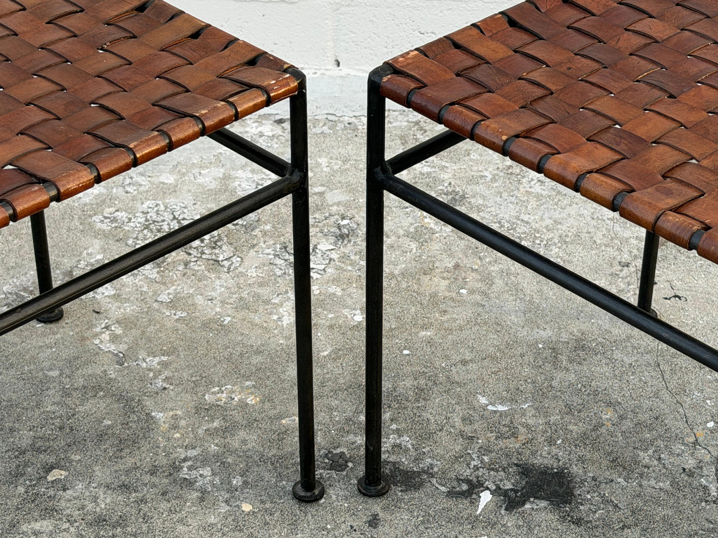 Frisman Vintage A Set Of Stools And Bench Wrought Iron Leather ca' 1980's Patina