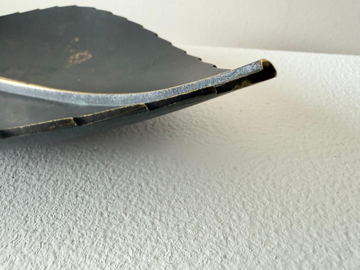 Frisman Vintage Leaf-shaped Brass Bowl With Dark Patina By Werkstätte Carl Auböck ca' 1960s