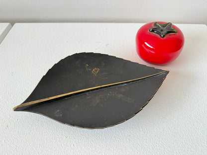 Frisman Vintage Leaf-shaped Brass Bowl With Dark Patina By Werkstätte Carl Auböck ca' 1960s
