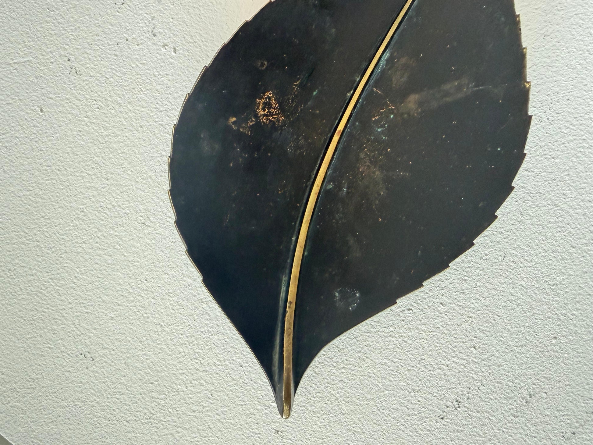 Frisman Vintage Leaf-shaped Brass Bowl With Dark Patina By Werkstätte Carl Auböck ca' 1960s