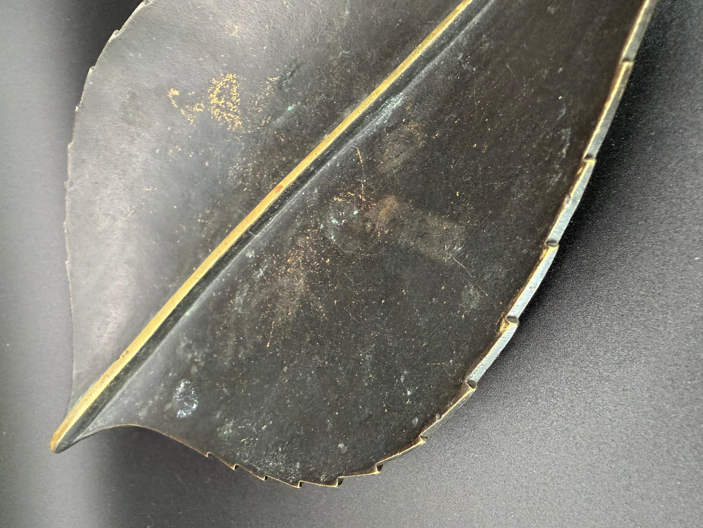 Frisman Vintage Leaf-shaped Brass Bowl With Dark Patina By Werkstätte Carl Auböck ca' 1960s