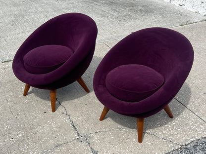 Frisman Vintage A Pair of Little Egg Chairs