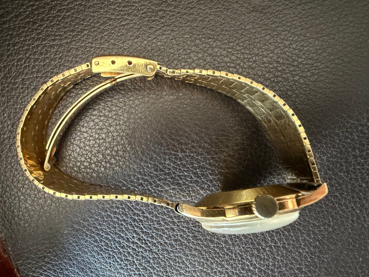 Frisman Vintage Cartier Watch 18K Yellow Gold With Bracelet ca' 1940's