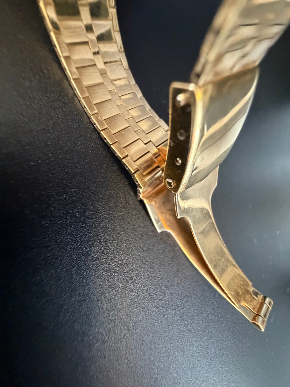 Frisman Vintage Cartier Watch 18K Yellow Gold With Bracelet ca' 1940's
