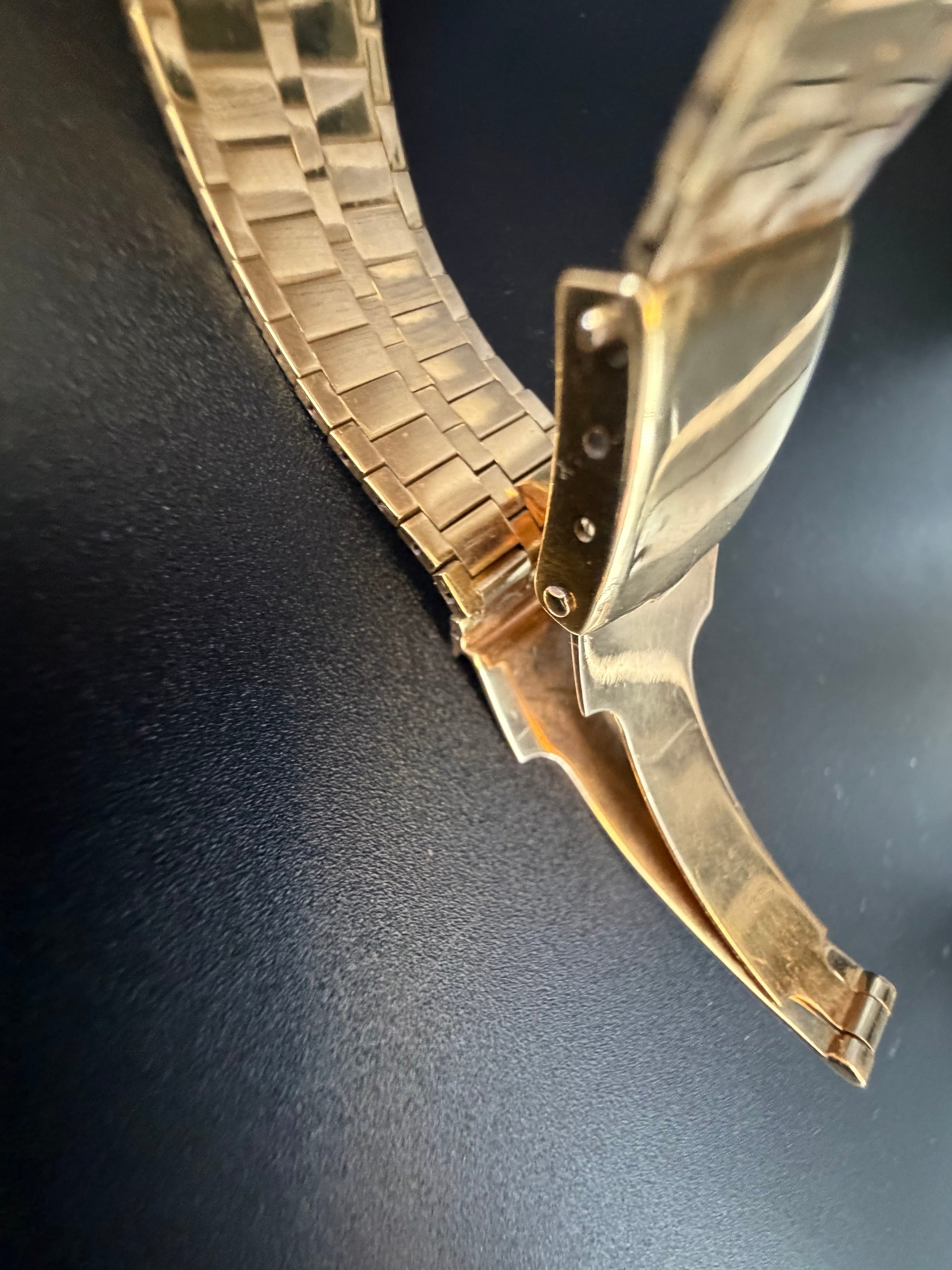 Frisman Vintage Cartier Watch 18K Yellow Gold With Bracelet ca' 1940's