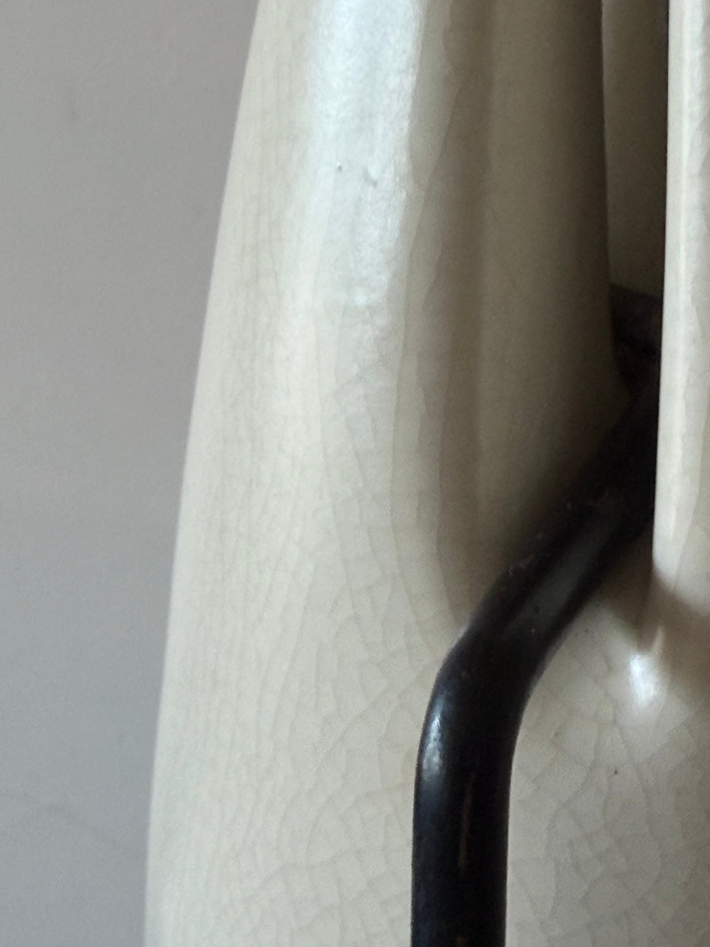 Frisman Vintage Ben Seibel For Raymor Wrought Iron And Ceramic Tripod Modernist Lamp 1950's