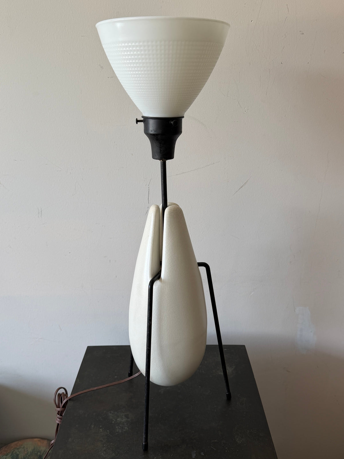 Frisman Vintage Ben Seibel For Raymor Wrought Iron And Ceramic Tripod Modernist Lamp 1950's