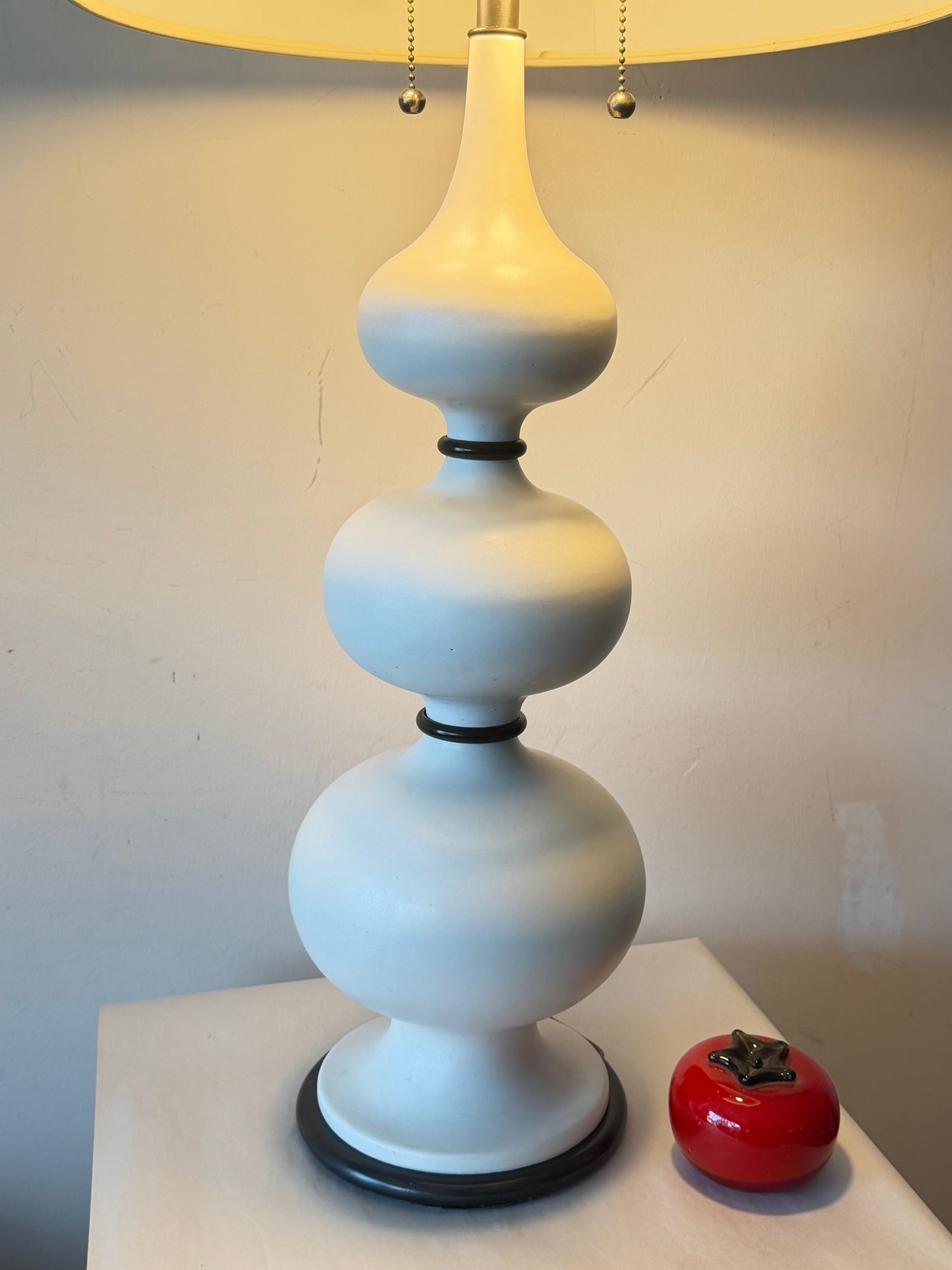 Frisman Vintage Vintage Gerald Thurston Lightolier Ceramic Gourd Lamp ca' 1950's Elegant MCM