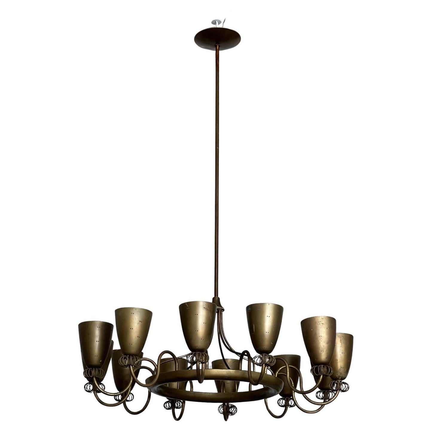 frisman vintage An Elegant Twelve Arm Chandelier By Lightolier