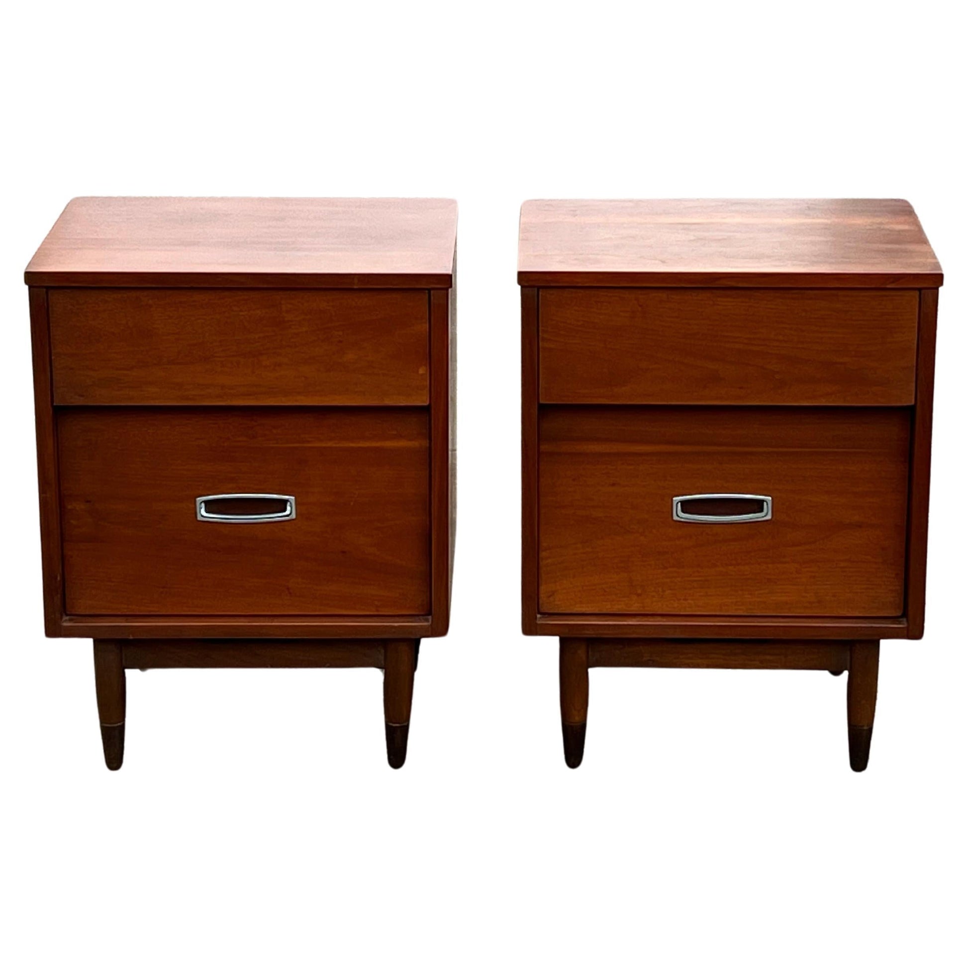 frisman vintage A Pair of Mainline by Hooker Mid Century Night Stands ca' 1960's