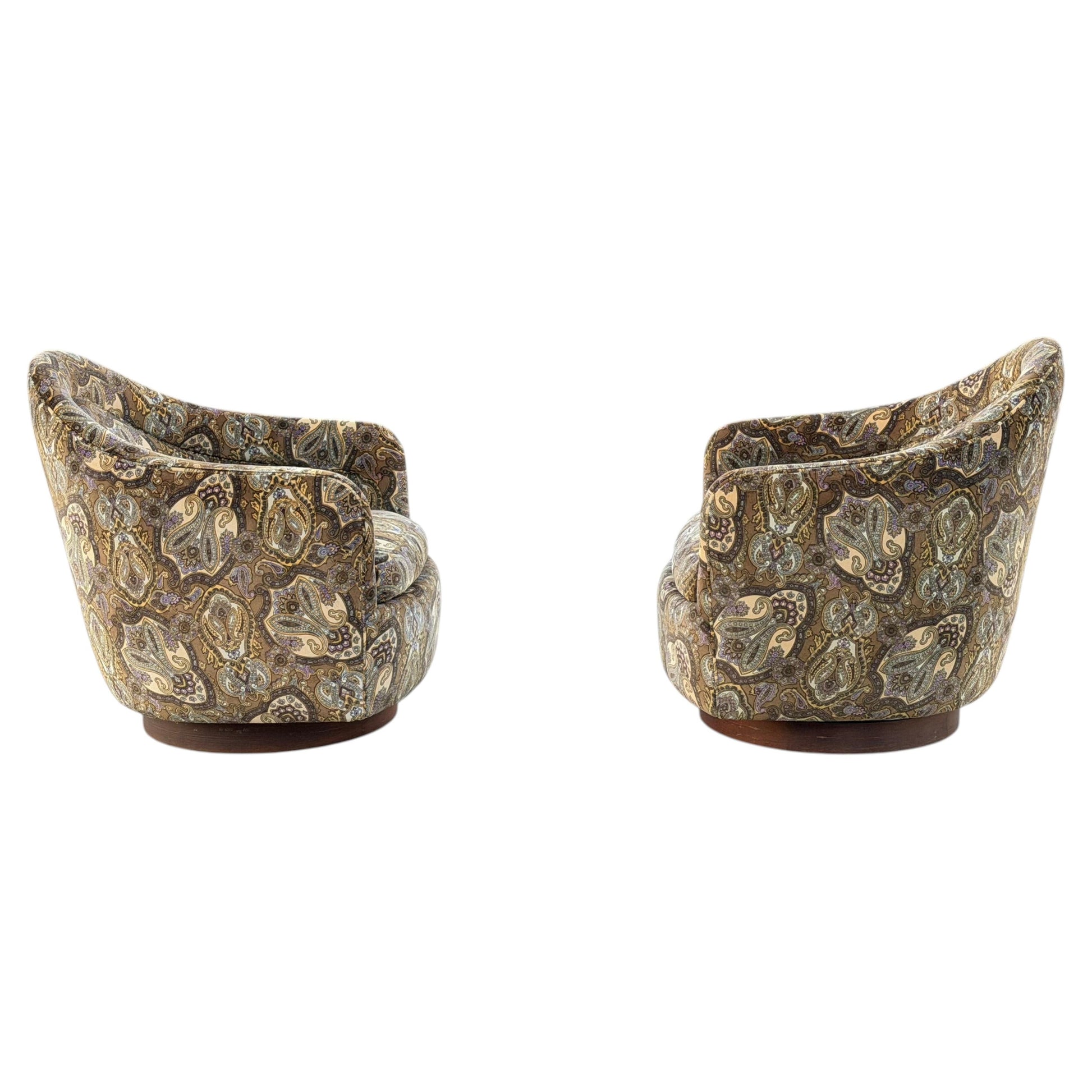 Frisman Vintage Original Milo Baughman for Thayer Coggin Swivel and Tilt Scoop Chairs 1970's