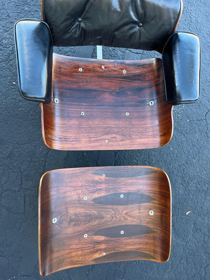 Original Charles Eames Herman Miller Lounge Chair and Ottoman 1950's