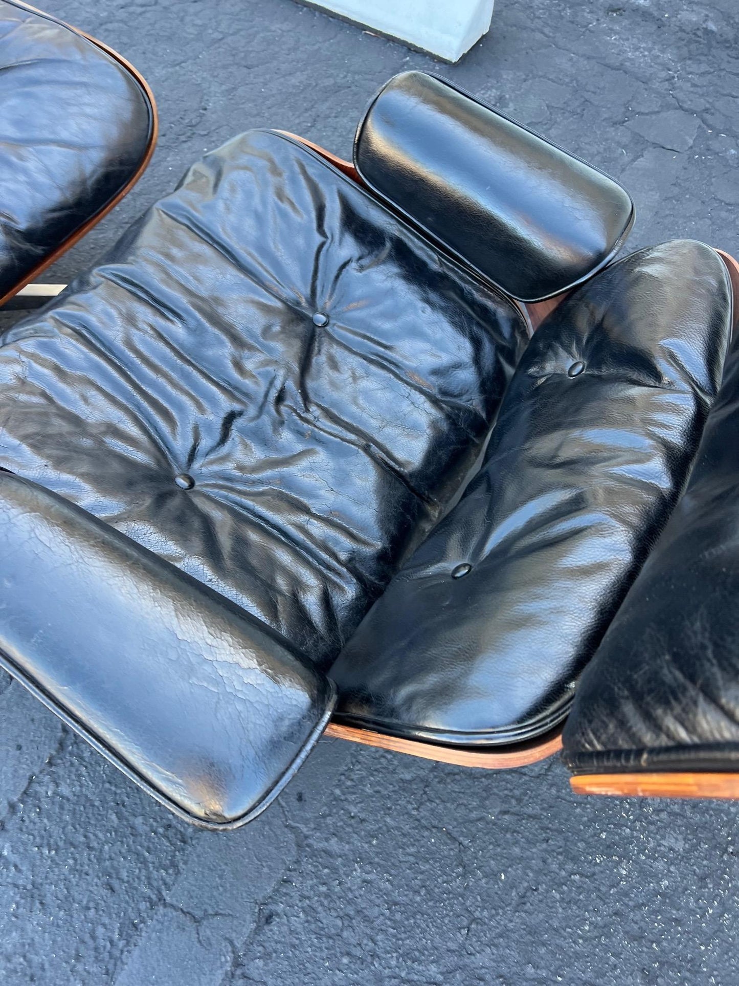 Original Charles Eames Herman Miller Lounge Chair and Ottoman 1950's