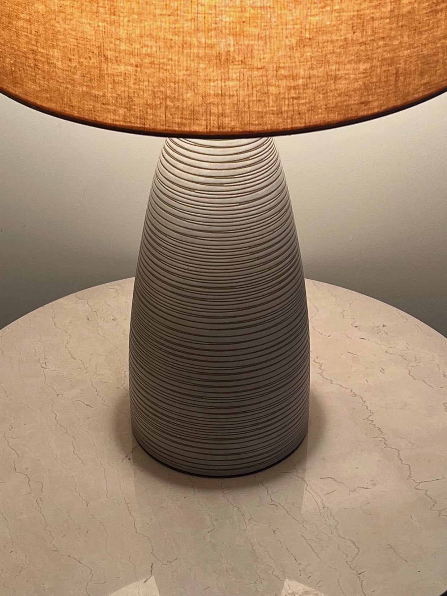 Elegant Martz Lamp with Inciso Decoration