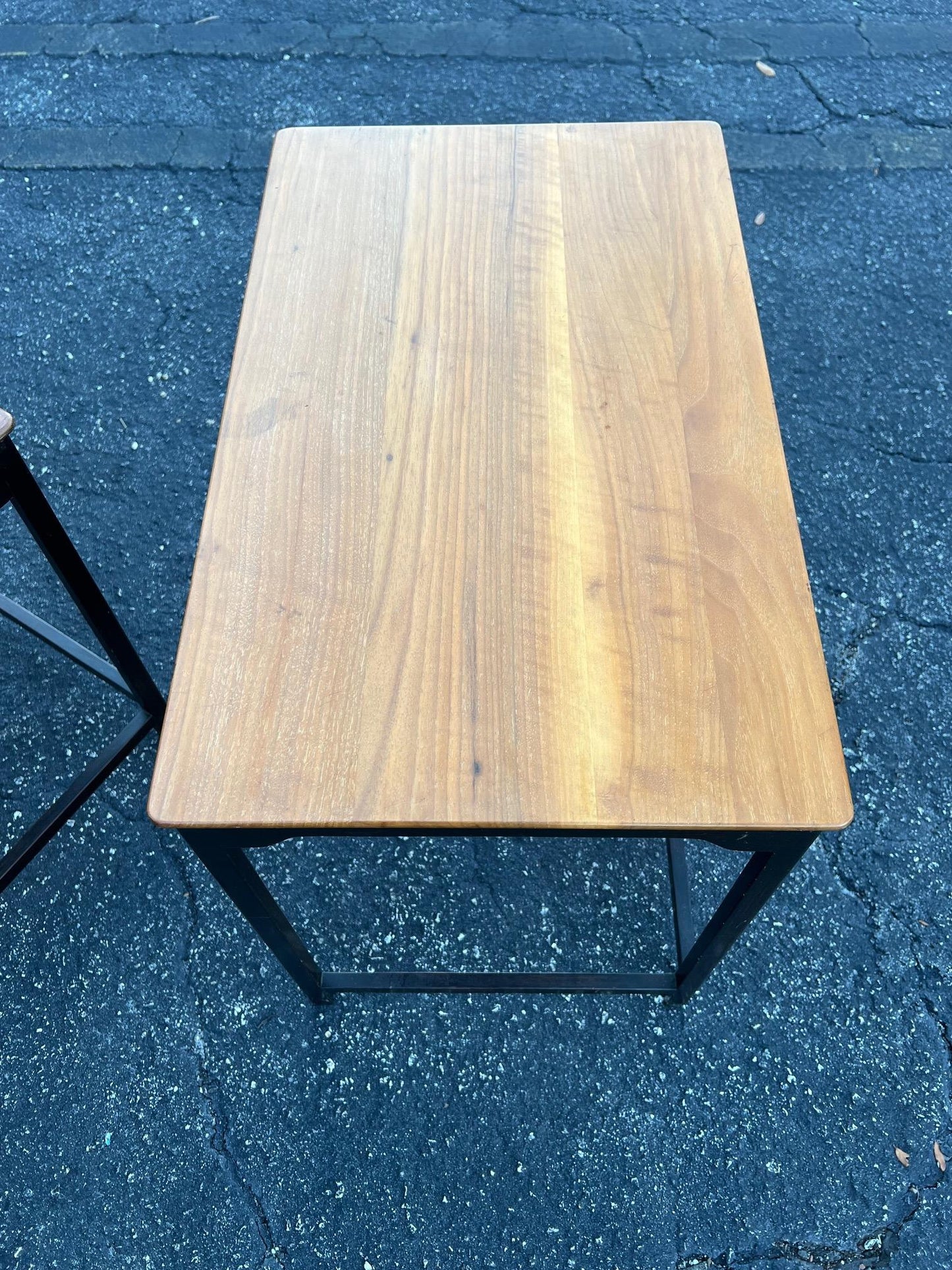 Vintage Dunbar Nesting Tables in Sap Walnut ca' 1950's