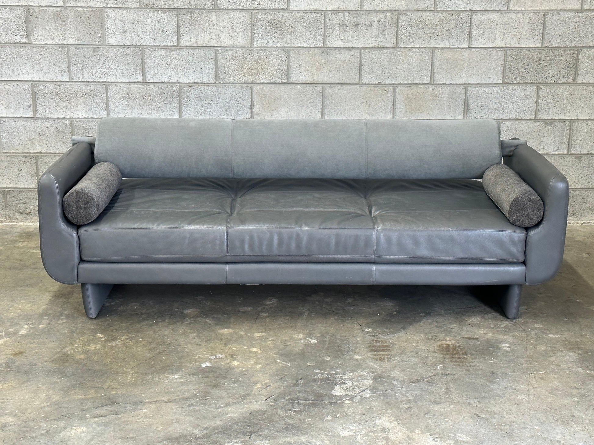 Frisman Vintage Vladimir Kagan “Matinee” Sofa/ Daybed for American Leather, Postmodern