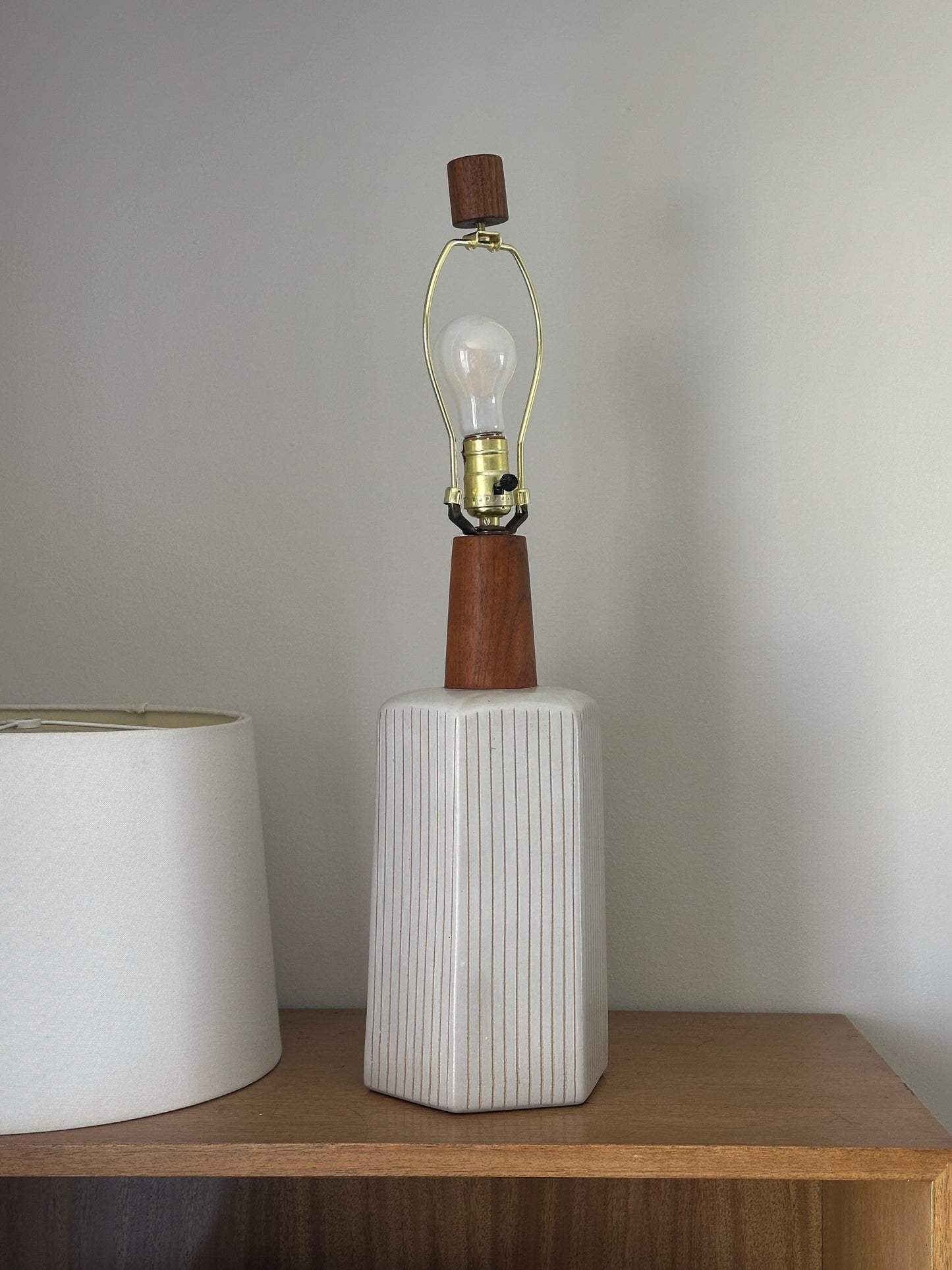 Frisman Vintage Hexagon Martz Lamp by Jane and Gordon Martz for Marshall Studios