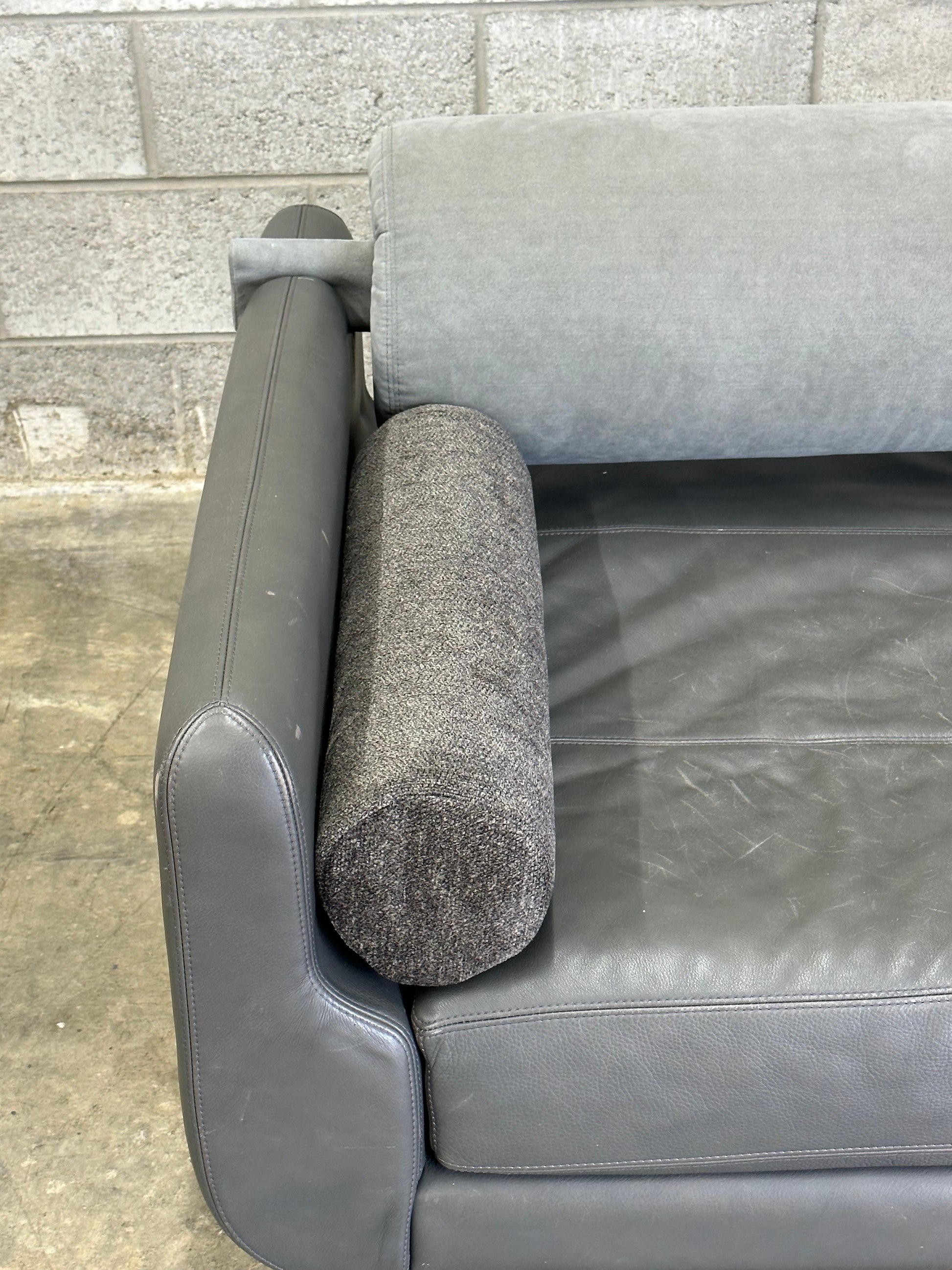 Frisman Vintage Vladimir Kagan “Matinee” Sofa/ Daybed for American Leather, Postmodern