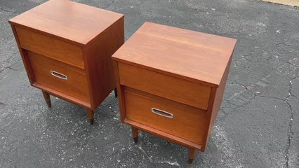 frisman vintage A Pair of Mainline by Hooker Mid Century Night Stands ca' 1960's