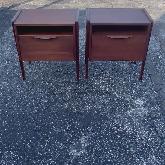 Frisman Vintage A Pair Of Night Stands By Jens Risom With Angled Drop Fronts Ca' 1950's Walnut